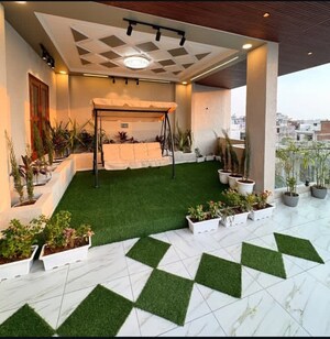 Bedroom in 4 BHK Builder Floor at Sector 33 – for Sale