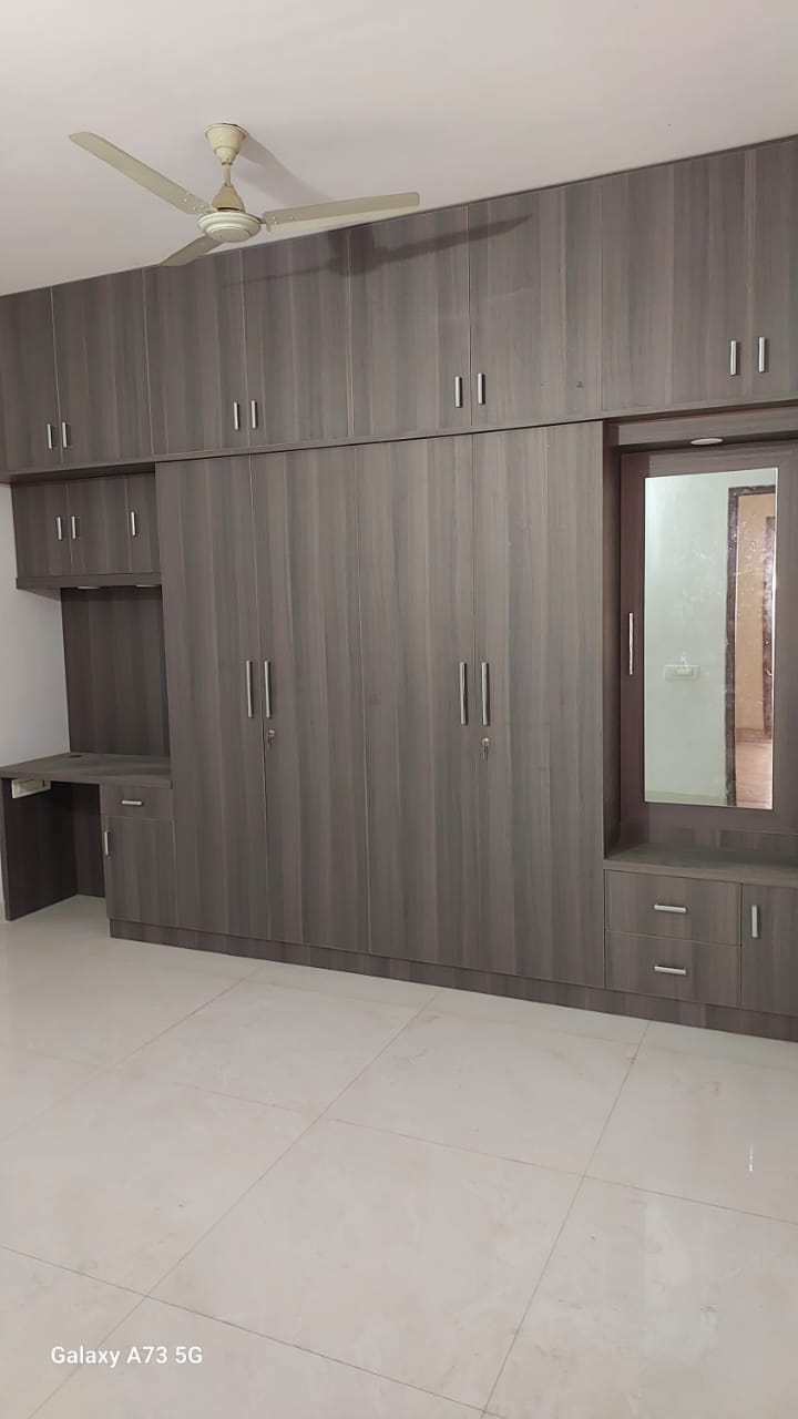 3 BHK + Servant Room 1845 Sq.Ft. Apartment in DLF Express Greens