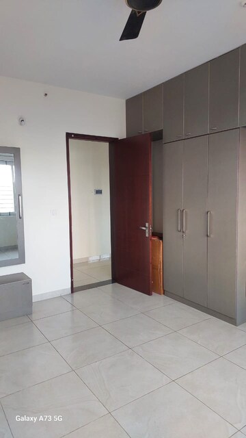 Room in 3 BHK Apartment at DLF Express Greens, Manesar Sector 1a – for Sale