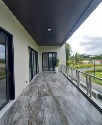 Balcony in 3 BHK Builder Floor at Sector 29 – for Rent