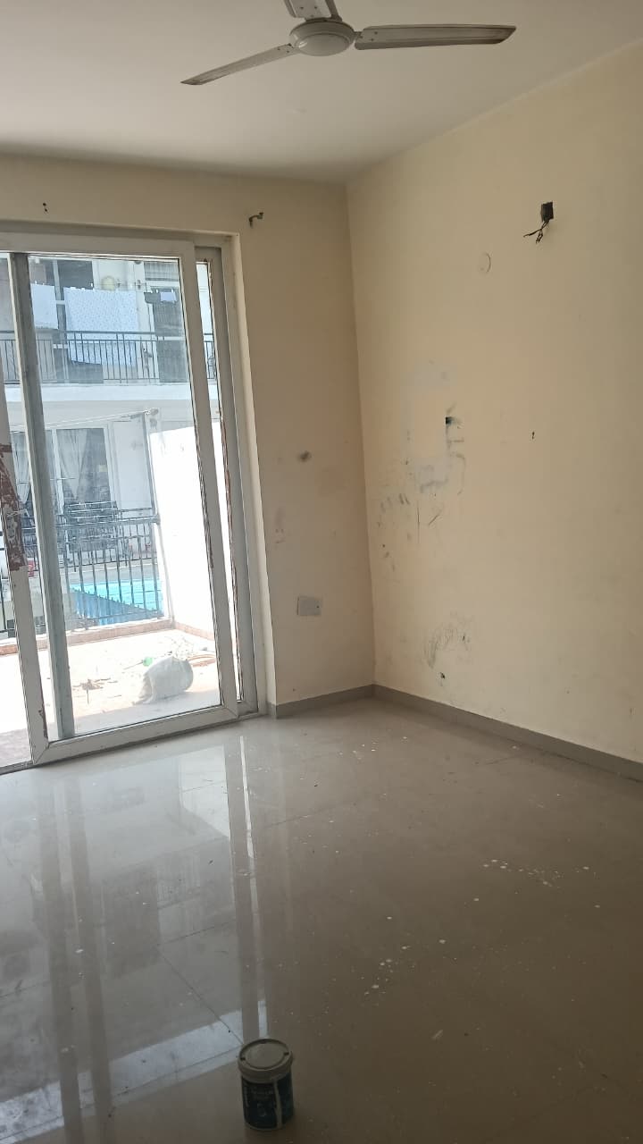 3 BHK 1600 Sq.Ft. Builder Floor in Omaxe Ambrosia