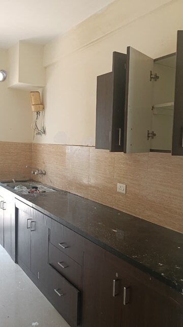 Kitchen in 3 BHK Builder Floor at Omaxe Ambrosia, North Mullanpur – for Rent