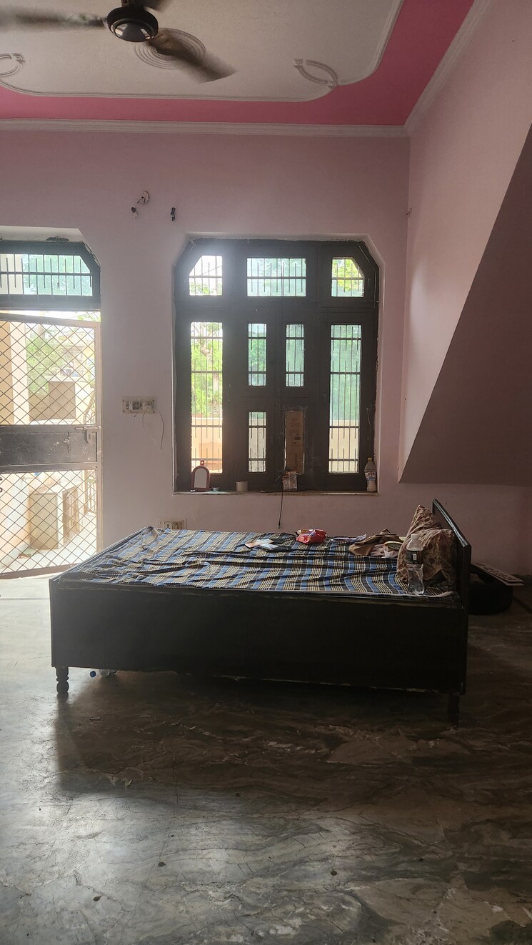 Bedroom, sector 30 1.5 Bedroom 700 Sq.Ft. Independent House In Sector 30 Faridabad 8603431