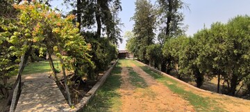 4 BHK Builder Floor – Garden View at BPTP Amstoria, Sector 102 - for Rent