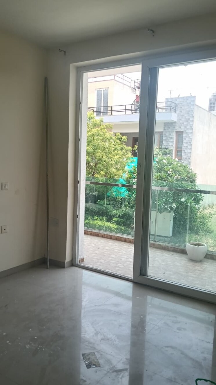 Balcony, omaxe-ambrosia 3 Bedroom 1606 Sq.Ft. Builder Floor In North Mullanpur Chandigarh 8603448