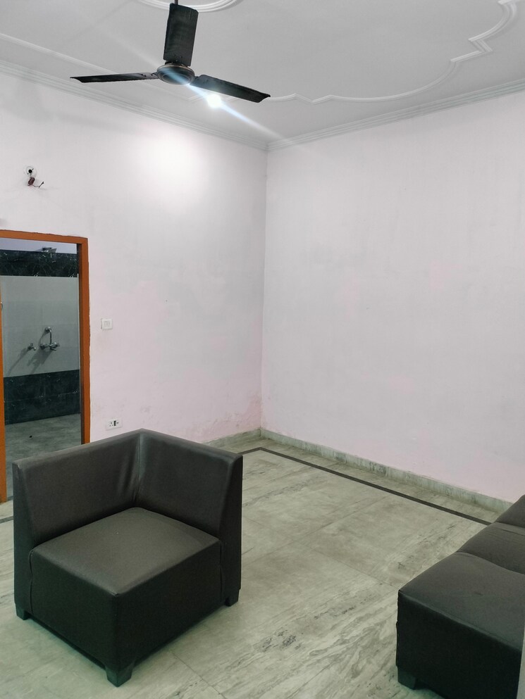 Floor Plan, gomti nagar Commercial Office Space 2200 Sq.Ft. In Gomti Nagar Lucknow 8603492