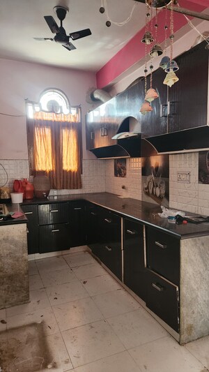 3 BHK Builder Floor For Sale in Spring Field, Sector 31