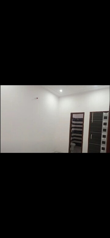 Room in 1 RK Independent House at Sector 15 – for Rent