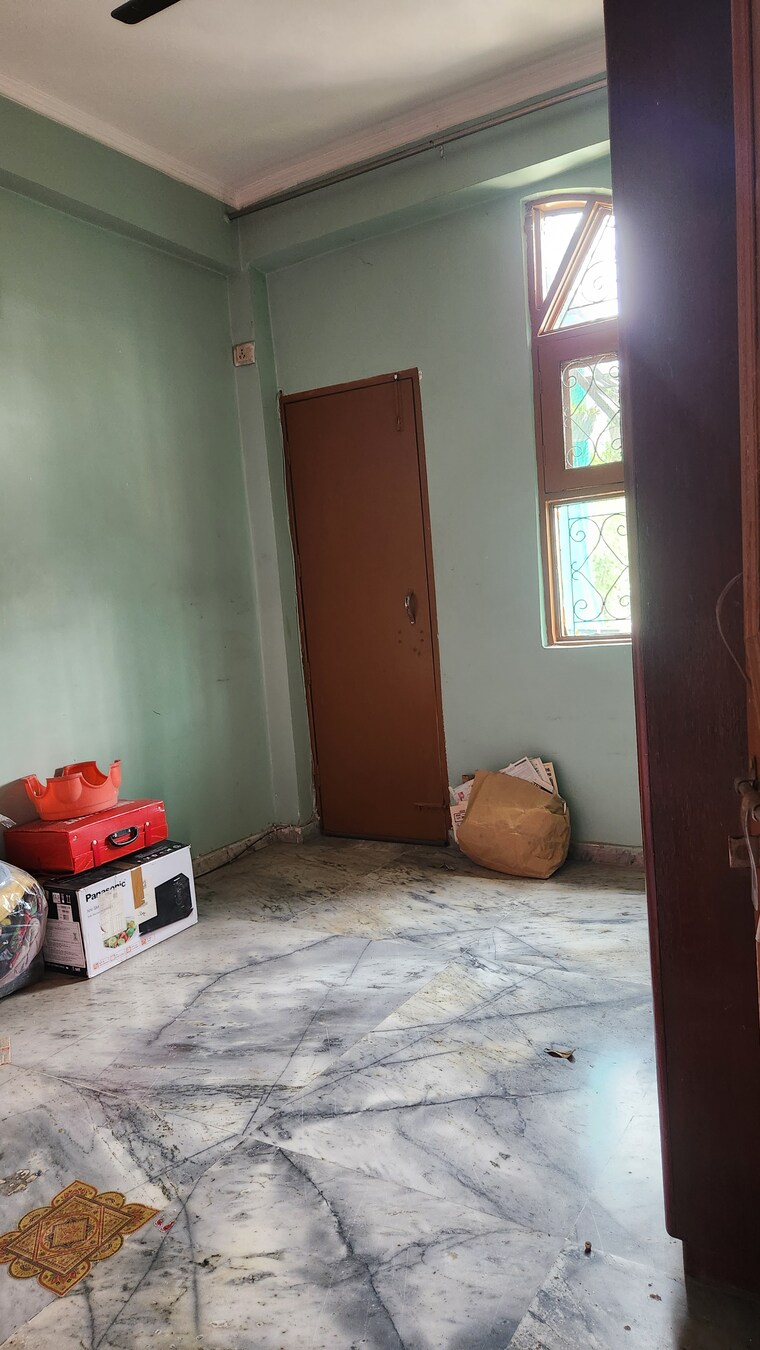 undefined, spring-field 3 Bedroom 1600 Sq.Ft. Builder Floor In Sector 31 Faridabad 8603563