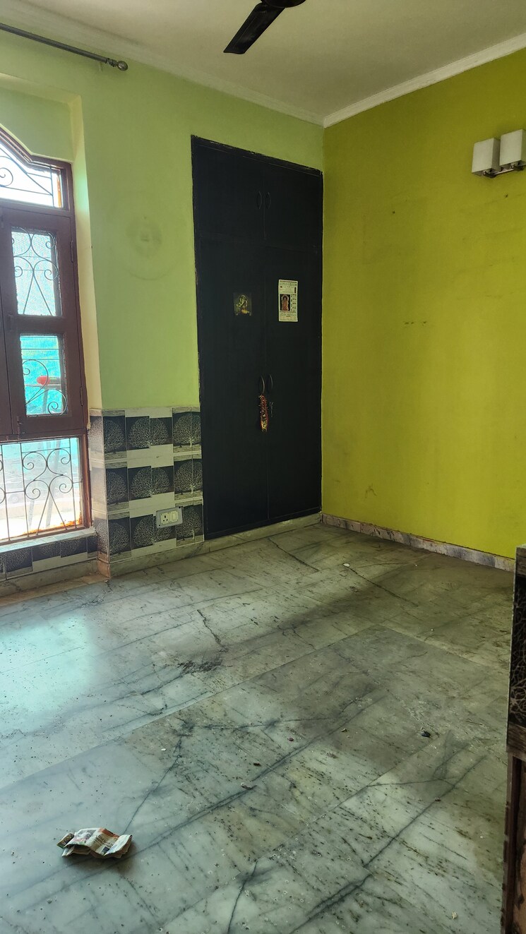 undefined, spring-field 3 Bedroom 1600 Sq.Ft. Builder Floor In Sector 31 Faridabad 8603563