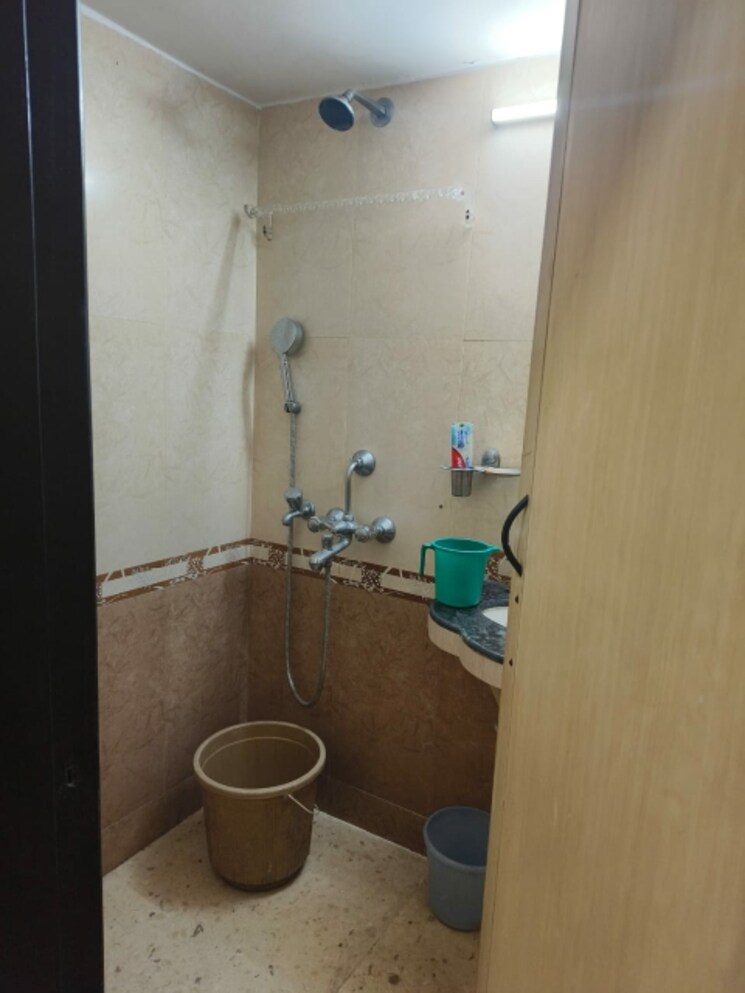 Bathroom, powai-vihar 2 Bedroom 900 Sq.Ft. Apartment In Powai Mumbai 8603556