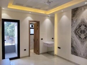 Building Lobby in 3 BHK Apartment at Sushant Lok 2, Sector 57 – for Sale