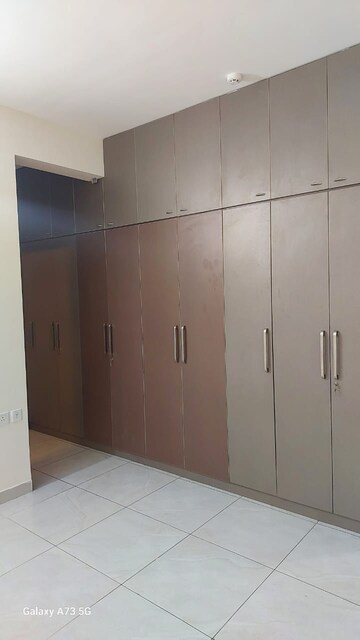 Room in 3 BHK Apartment at Koramangala – for Sale