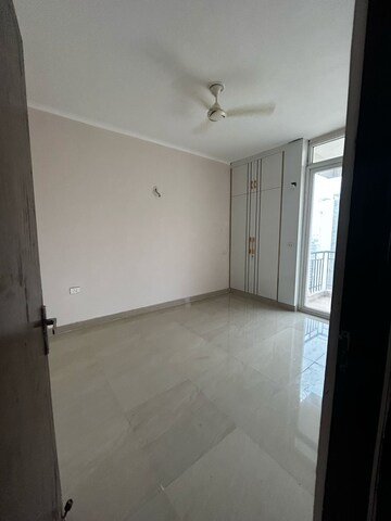 4 BHK Apartment For Rent in Amrapali Golf Homes, Sector 4 Greater Noida