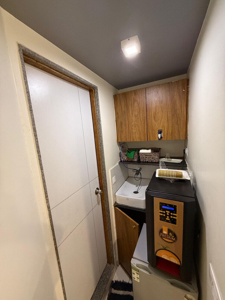 undefined, sun-westbank Commercial Office Space 1250 Sq.Ft. In Navrangpura Ahmedabad 8603638