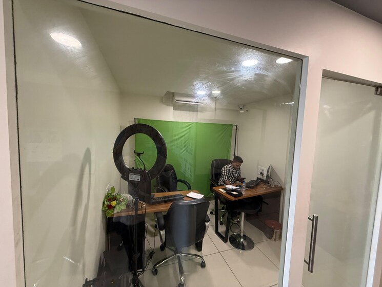 Team Area, sun-westbank Commercial Office Space 1250 Sq.Ft. In Navrangpura Ahmedabad 8603638