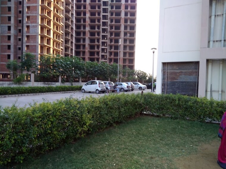 Garden, bdi-sunshine-city 2 Bedroom 935 Sq.Ft. Apartment In Alwar Bypass Road Bhiwadi 8603652