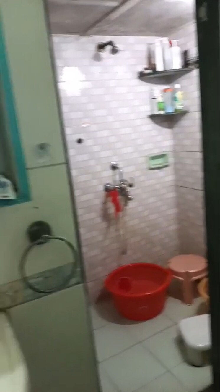 Bathroom, bimbisar-nagar 2 Bedroom 800 Sq.Ft. Apartment In Goregaon East Mumbai 8603704