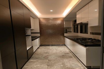 Room in 3 BHK Apartment at Lodha Trump Tower, Worli – for Rent
