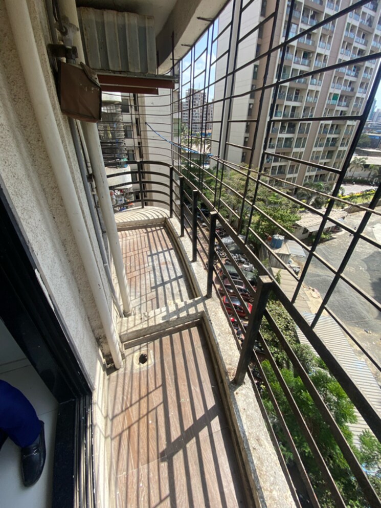Balcony, rna-ng-canary 1 Bedroom 550 Sq.Ft. Apartment In Hatkesh Udhog Nagar Thane 8603982