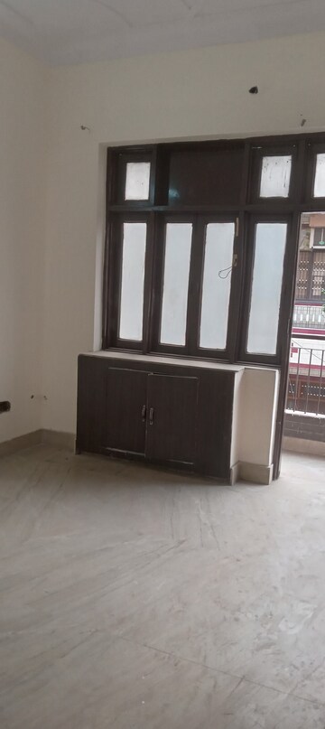 Staircase in 3 BHK Builder Floor at Shastri Nagar – for Rent