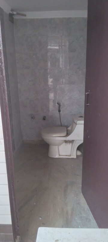 Bathroom in 3 BHK Builder Floor at Shastri Nagar – for Rent