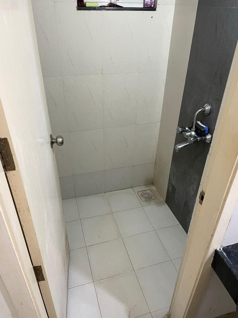 Bathroom, godrej-prana 2 Bedroom 690 Sq.Ft. Apartment In Undri Pune 8604004