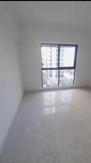 Room in 3 BHK Apartment at Runwal Gardens Phase I, Dombivli East – for Sale