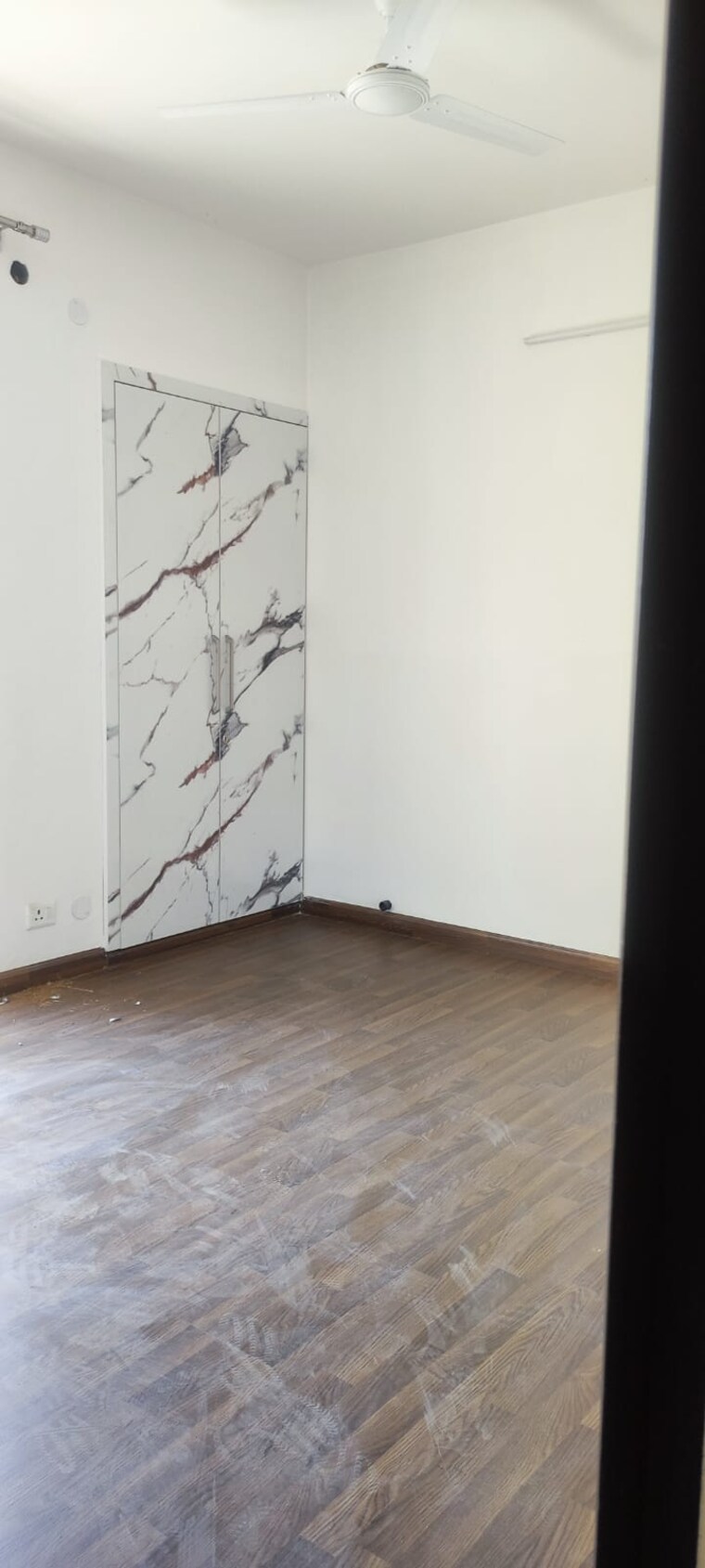 Room, bptp-discovery-park 3 Bedroom 1350 Sq.Yd. Builder Floor In Sector 80 Faridabad 8604057