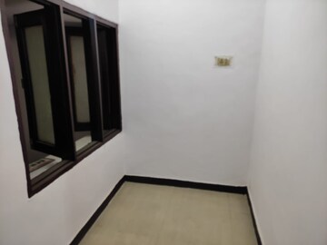 Room in 2 BHK Independent House at Gomti Nagar – for Rent