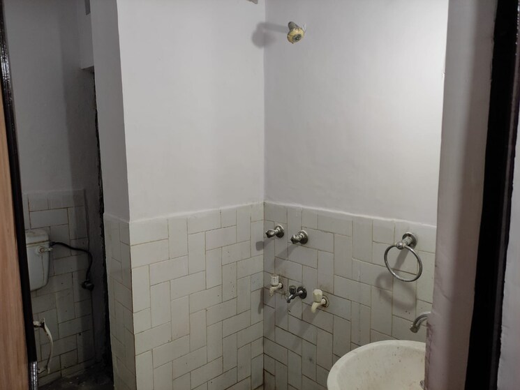 Bathroom, gomti nagar 2 Bedroom 1250 Sq.Ft. Independent House In Gomti Nagar Lucknow 8604054