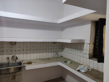 Kitchen in 2 BHK Independent House at Gomti Nagar – for Rent