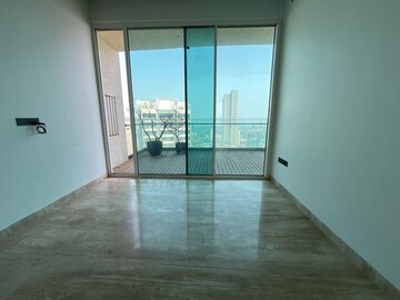 Room in 4 BHK Apartment at Avighna One Avighna Park, Lower Parel – for Rent