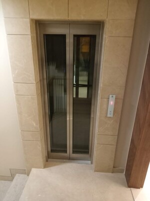  3 BHK Builder Floor at Defence Colony – for Sale