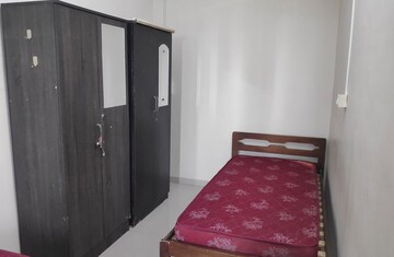 Room in  Pg at Mulund East – for Rent
