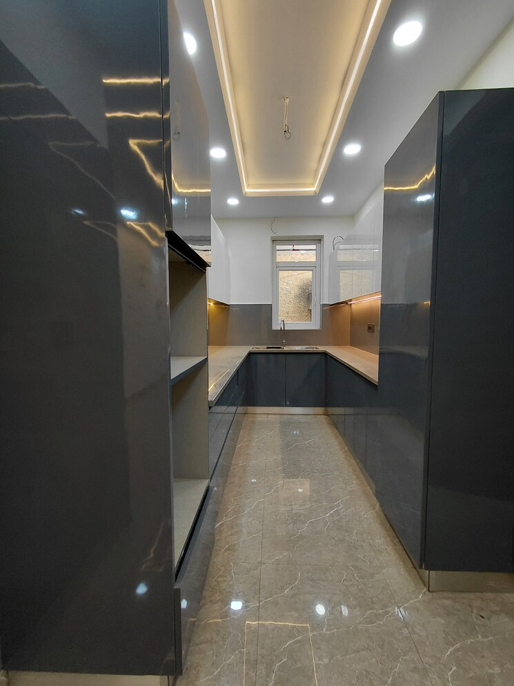 Kitchen, janakpuri 3 Bedroom 1100 Sq.Ft. Apartment In Janakpuri Delhi 8604252