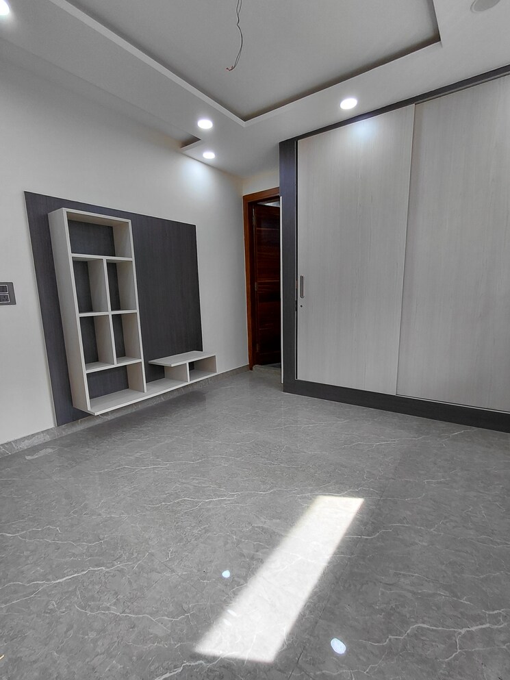 Bedroom, janakpuri 3 Bedroom 1100 Sq.Ft. Apartment In Janakpuri Delhi 8604252