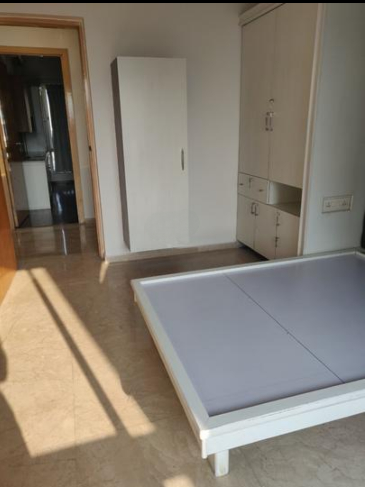 4 BHK + Extra Room Apartment For Rent in Hiranandani Meadows