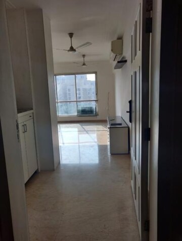 Room in 4 BHK Apartment at Hiranandani Meadows, Manpada – for Rent