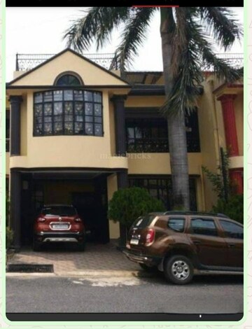 4 BHK Villa For Sale in Mango