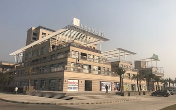 Shop For Sale in Puri 81 Business Hub, Sector 81