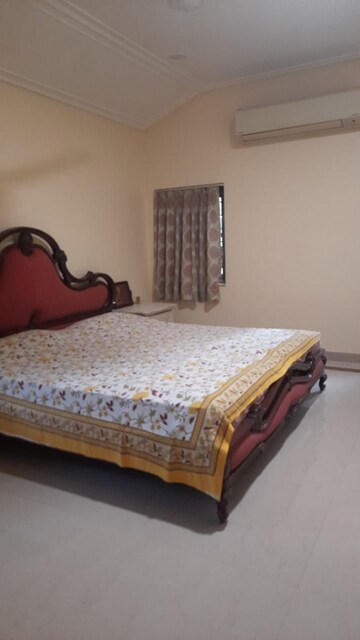 Bedroom in 4 BHK Villa at Prahlad Nagar – for Rent