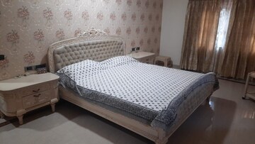 Master Bedroom in 4 BHK Villa at Prahlad Nagar – for Rent