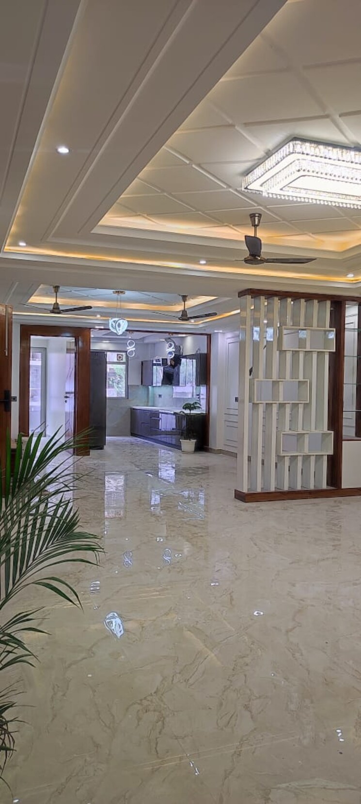  Parking, bptp-park-central 4 Bedroom 350 Sq.Yd. Builder Floor In Sector 85 Faridabad 8604464