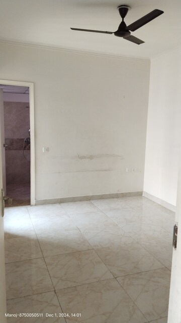 Room in 2 BHK Apartment at Gaurs Siddhartham, Siddharth Vihar – for Sale