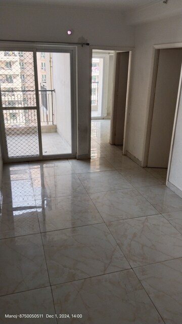 Room in 2 BHK Apartment at Gaurs Siddhartham, Siddharth Vihar – for Sale