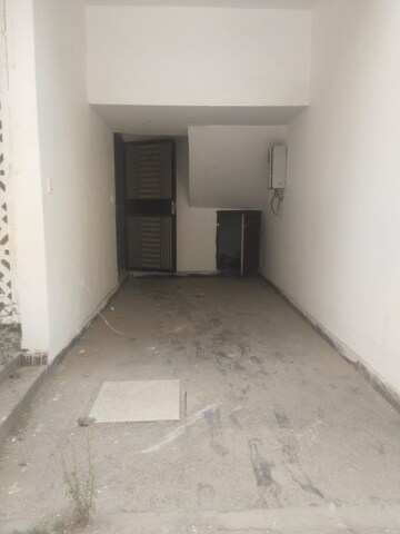 Room in 4 BHK Villa at Panchsheel Greens II, Sector 16 Greater Noida – for Rent