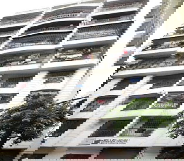 2 BHK + Pooja Room Apartment For Sale in Matunga East 