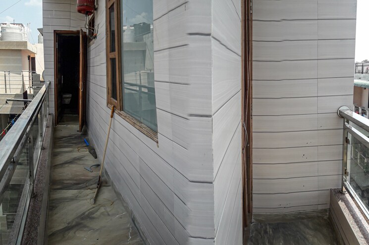 Bathroom, rohini sector 8 2 Bedroom 1050 Sq.Ft. Builder Floor In Rohini Sector 8 Delhi 8604590