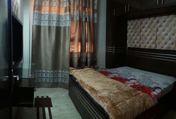 3 BHK Builder Floor For Rent in Rohini Sector 8